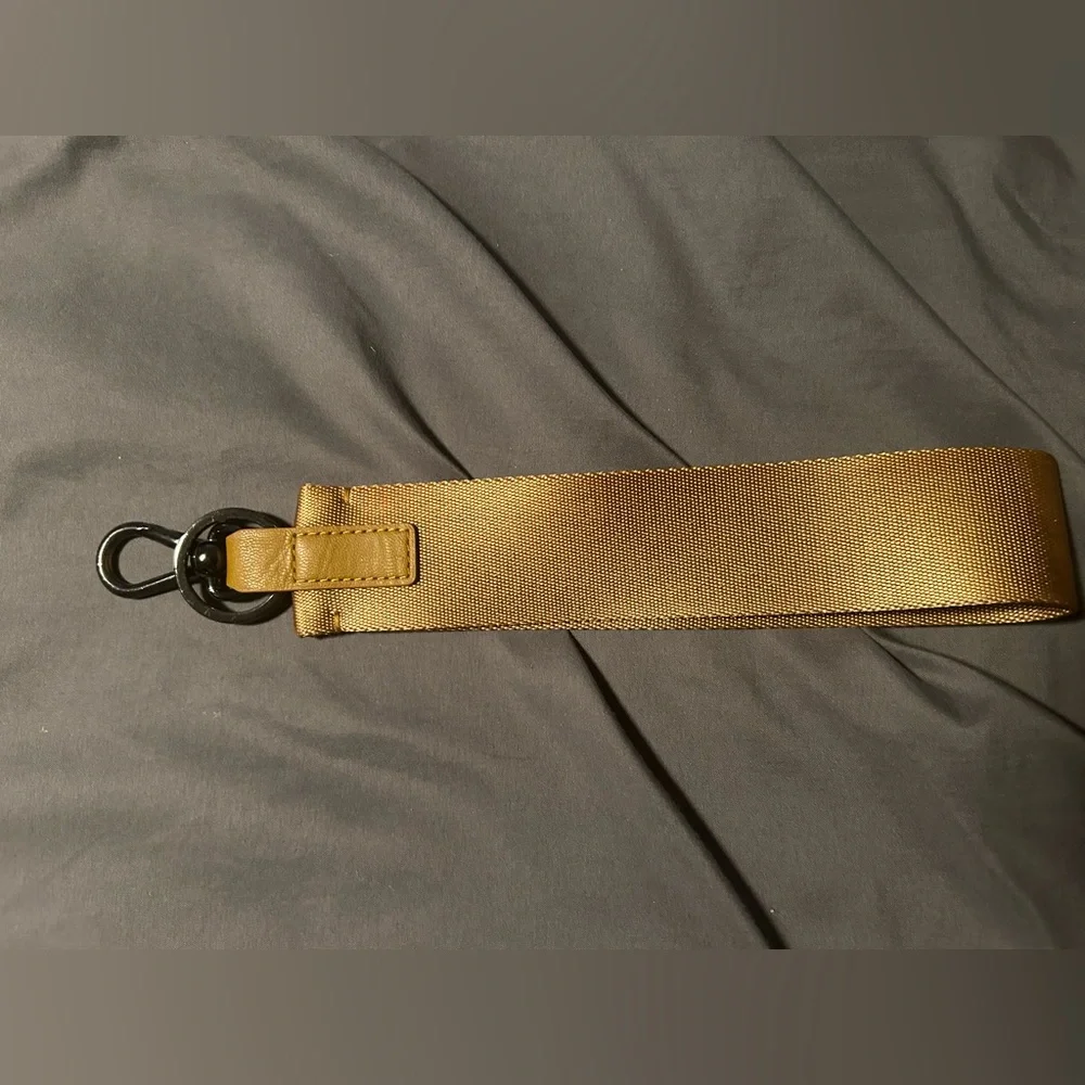 Lululemon Never Lost Keychain - Picture 6 of 7